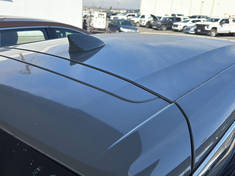 Chevrolet Bolt EV Vehicle Full-screen Gallery Image 12