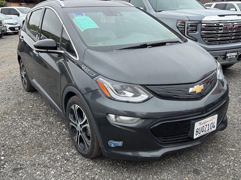 Chevrolet Bolt EV Vehicle Full-screen Gallery Image 02