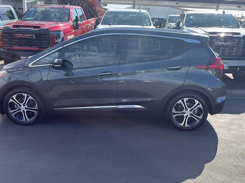 Chevrolet Bolt EV Vehicle Full-screen Gallery Image 06