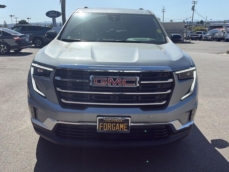 GMC Acadia Vehicle Full-screen Gallery Image 08