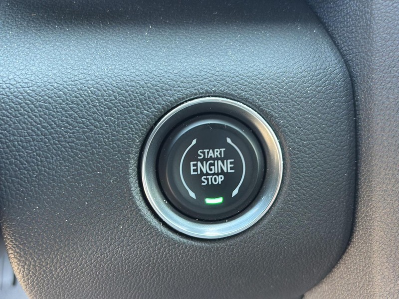 GMC Acadia Vehicle Full-screen Gallery Image 30
