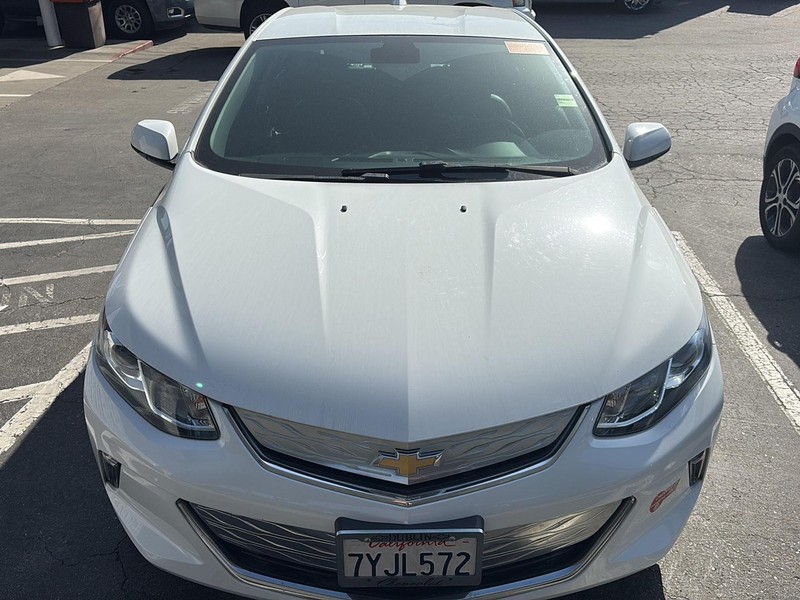 Chevrolet Volt Vehicle Full-screen Gallery Image 06