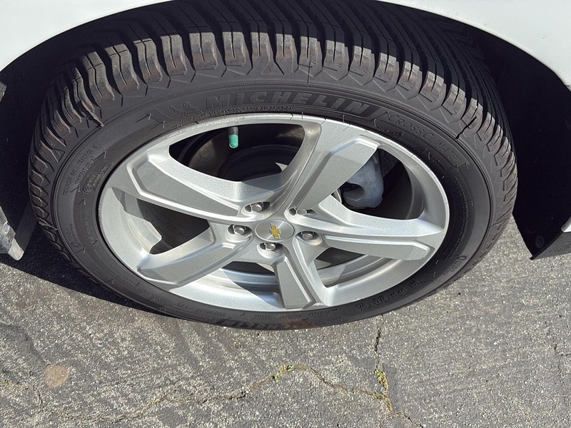 Chevrolet Volt Vehicle Full-screen Gallery Image 07