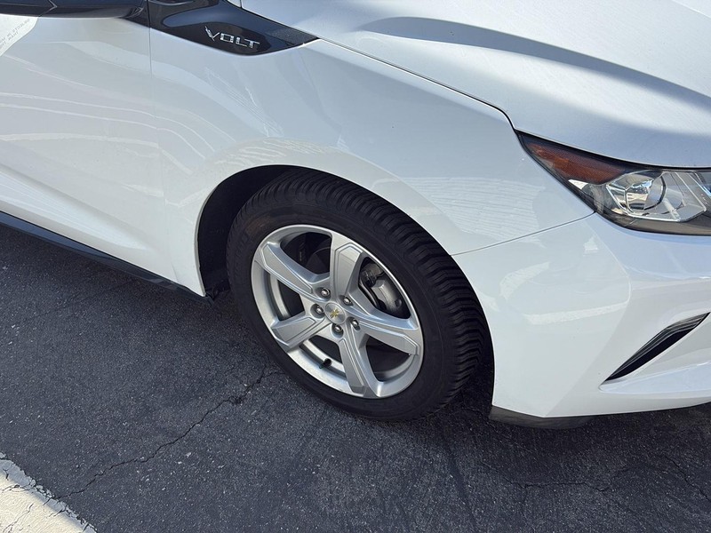 Chevrolet Volt Vehicle Full-screen Gallery Image 08