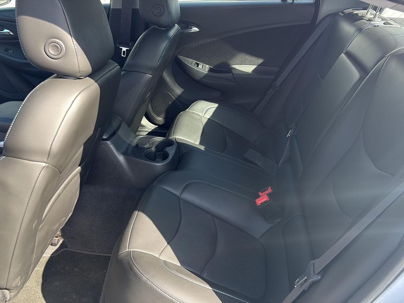 Chevrolet Volt Vehicle Full-screen Gallery Image 12