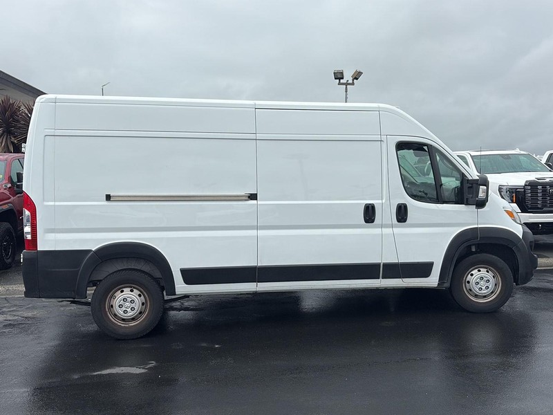 Ram ProMaster Cargo Van Vehicle Full-screen Gallery Image 02