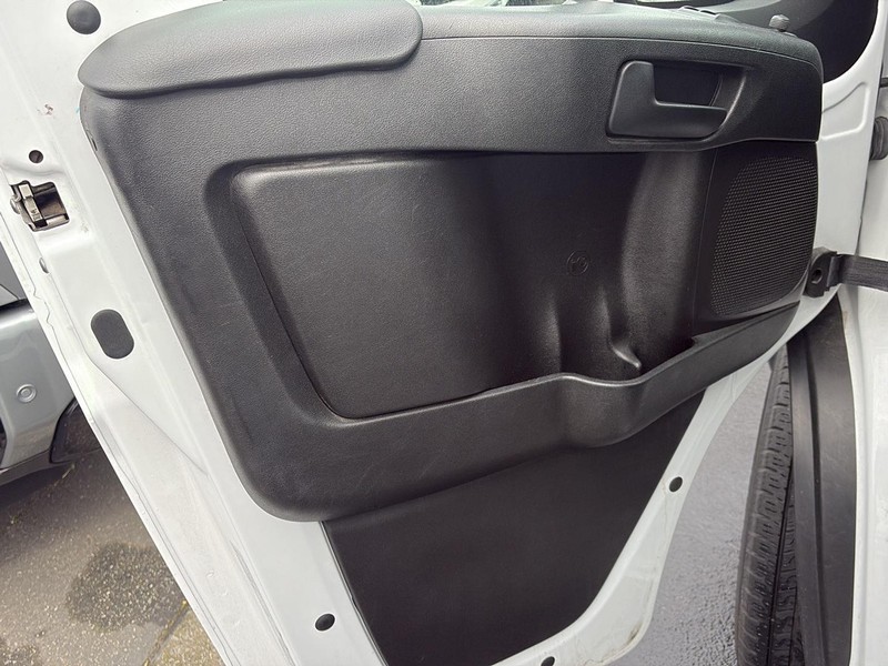 Ram ProMaster Cargo Van Vehicle Full-screen Gallery Image 10