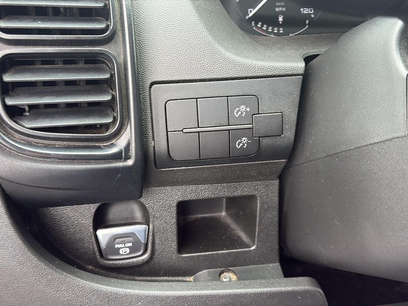 Ram ProMaster Cargo Van Vehicle Full-screen Gallery Image 20