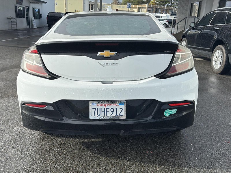 Chevrolet Volt Vehicle Full-screen Gallery Image 05