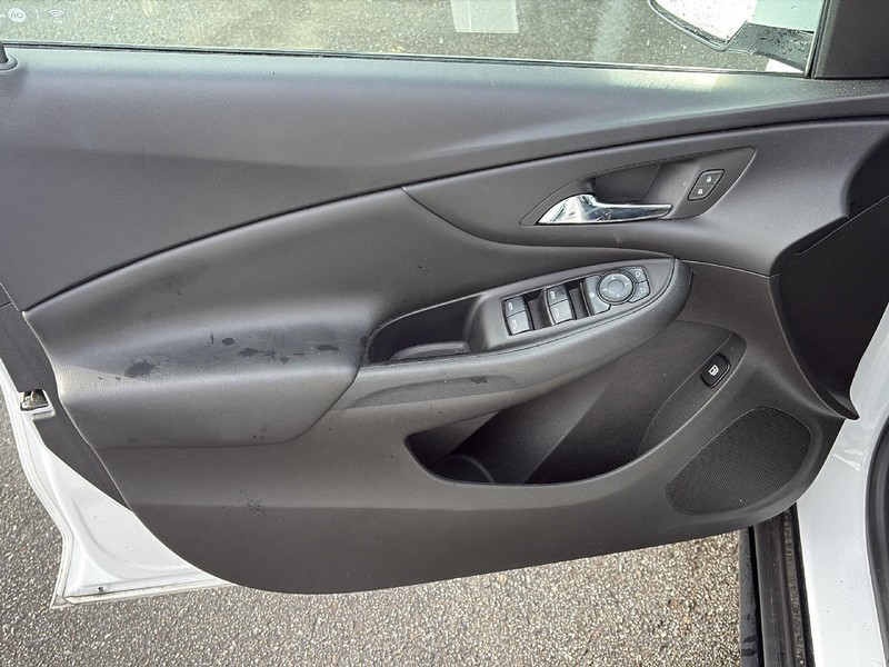 Chevrolet Volt Vehicle Full-screen Gallery Image 10