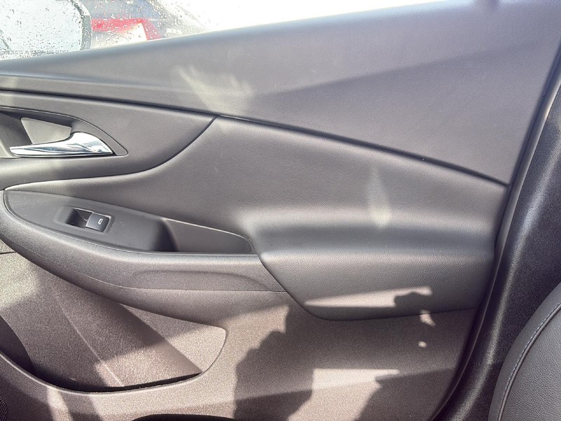 Chevrolet Volt Vehicle Full-screen Gallery Image 19