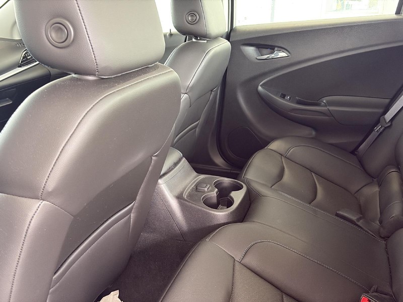Chevrolet Volt Vehicle Full-screen Gallery Image 21