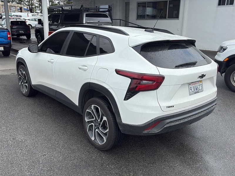 Chevrolet Trax Vehicle Full-screen Gallery Image 03