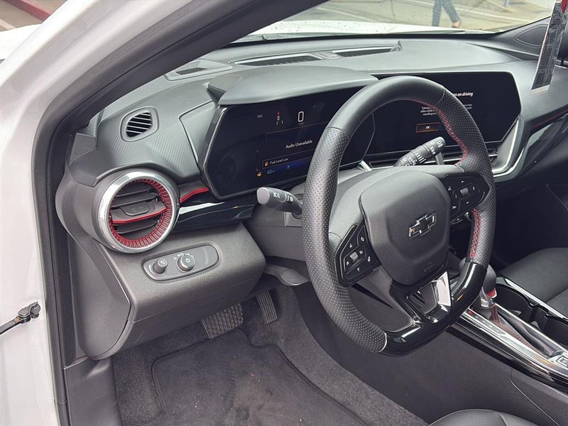 Chevrolet Trax Vehicle Full-screen Gallery Image 12