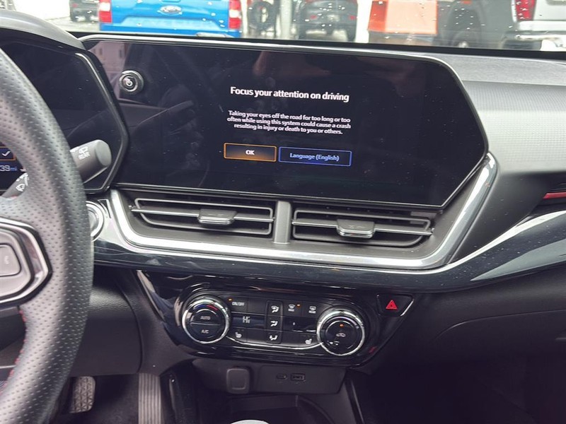 Chevrolet Trax Vehicle Full-screen Gallery Image 19