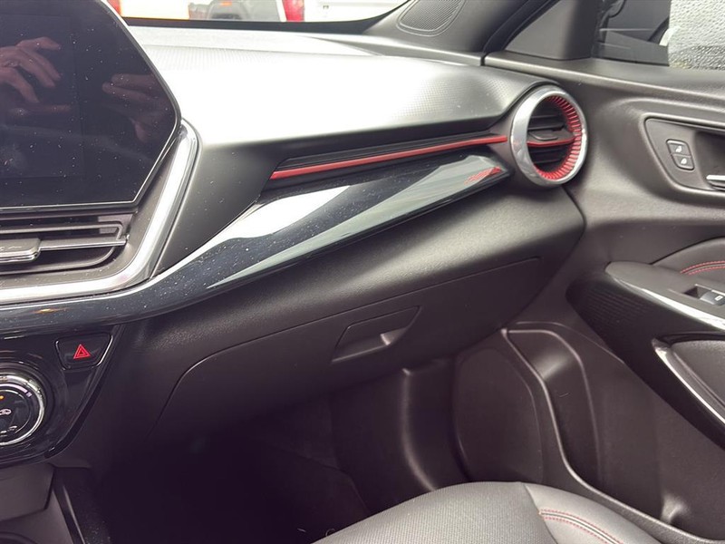 Chevrolet Trax Vehicle Full-screen Gallery Image 21