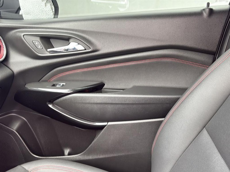 Chevrolet Trax Vehicle Full-screen Gallery Image 22
