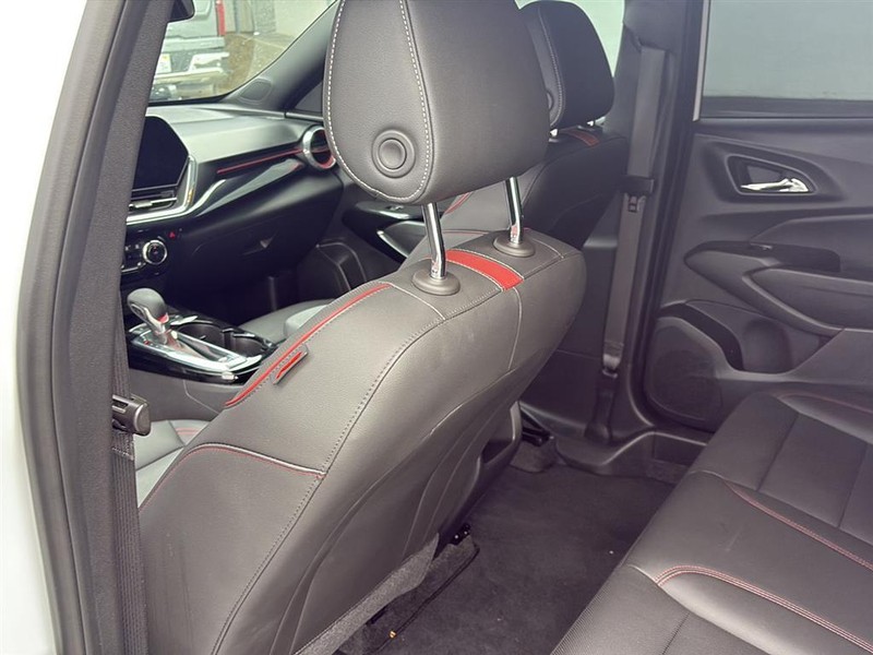 Chevrolet Trax Vehicle Full-screen Gallery Image 27