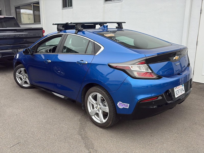 Chevrolet Volt Vehicle Full-screen Gallery Image 04