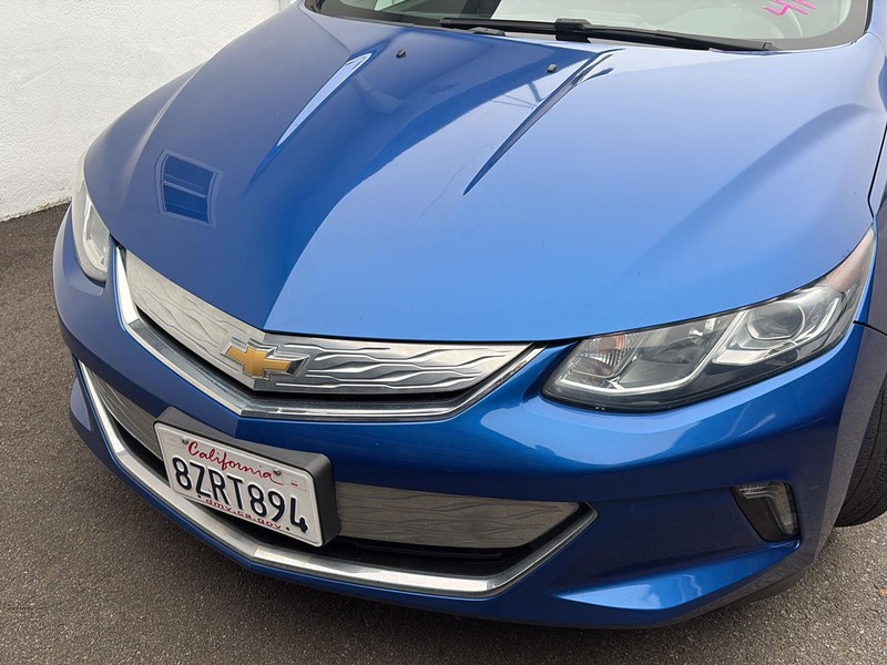 Chevrolet Volt Vehicle Full-screen Gallery Image 05