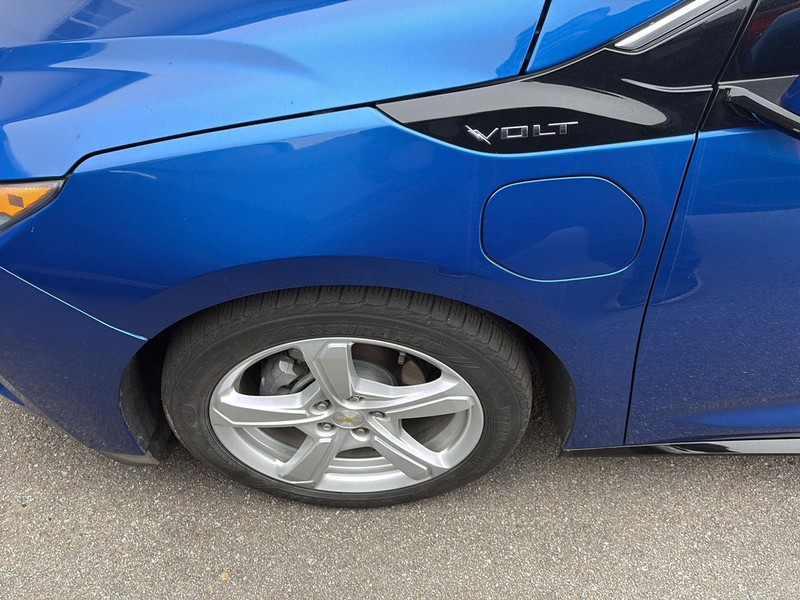 Chevrolet Volt Vehicle Full-screen Gallery Image 09