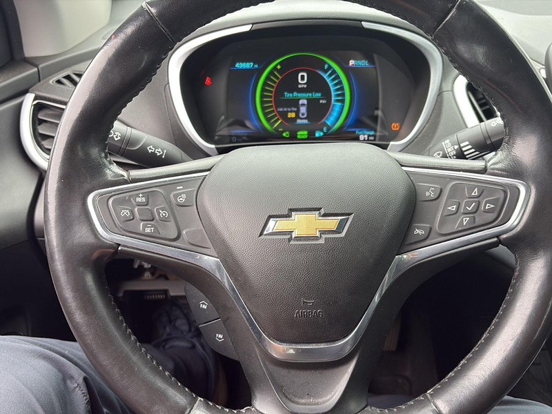 Chevrolet Volt Vehicle Full-screen Gallery Image 13