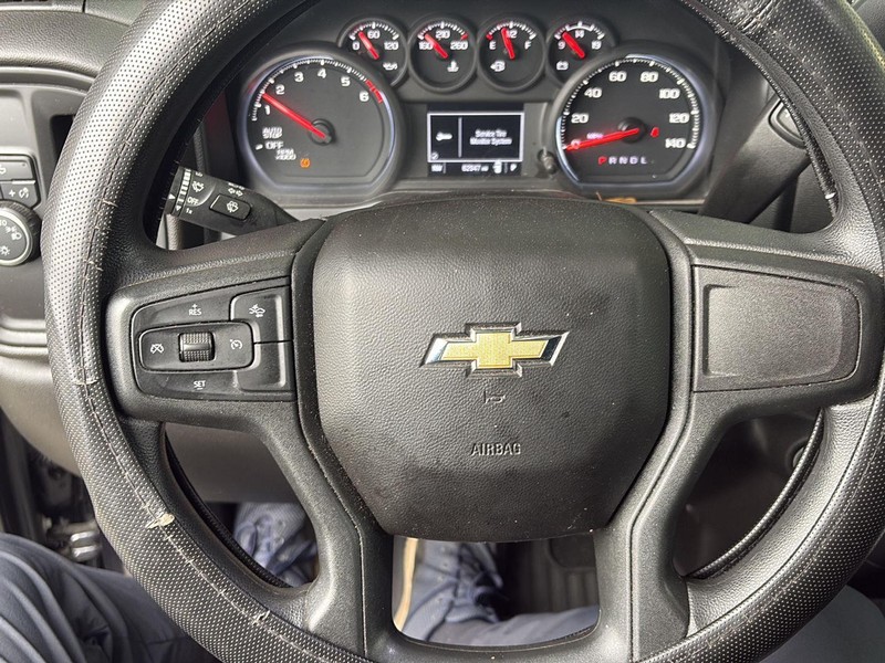 Chevrolet Silverado 1500 Vehicle Full-screen Gallery Image 08