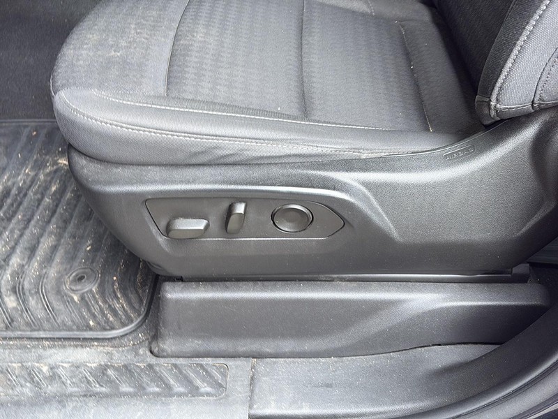 Chevrolet Silverado 1500 Vehicle Full-screen Gallery Image 12