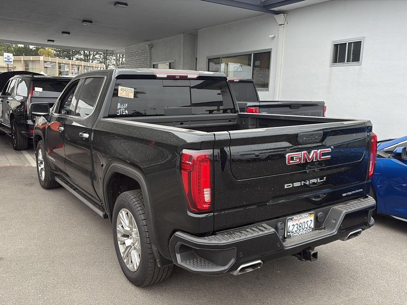 GMC Sierra 1500 Vehicle Full-screen Gallery Image 04