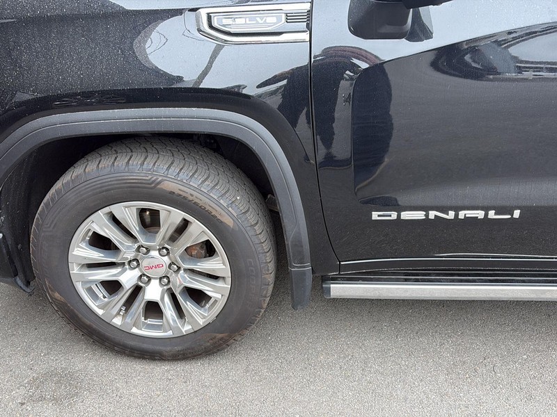 GMC Sierra 1500 Vehicle Full-screen Gallery Image 10