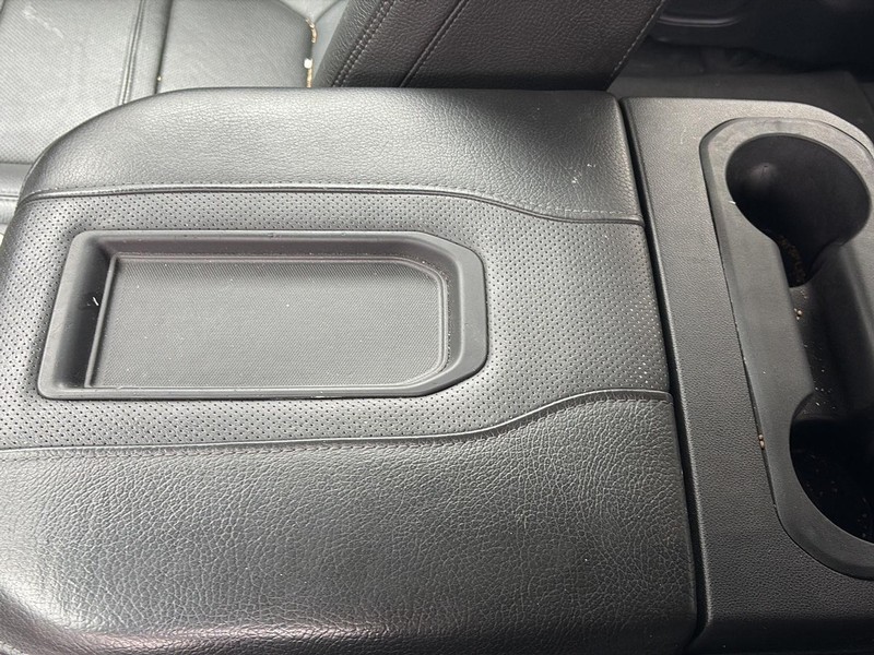 GMC Sierra 1500 Vehicle Full-screen Gallery Image 24