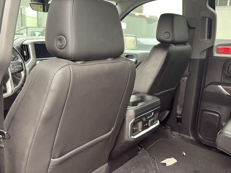 GMC Sierra 1500 Vehicle Full-screen Gallery Image 28