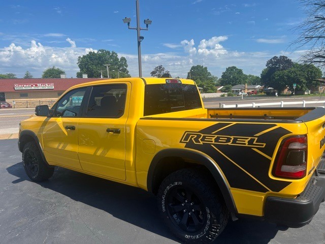 Ram 1500 Vehicle Full-screen Gallery Image 6