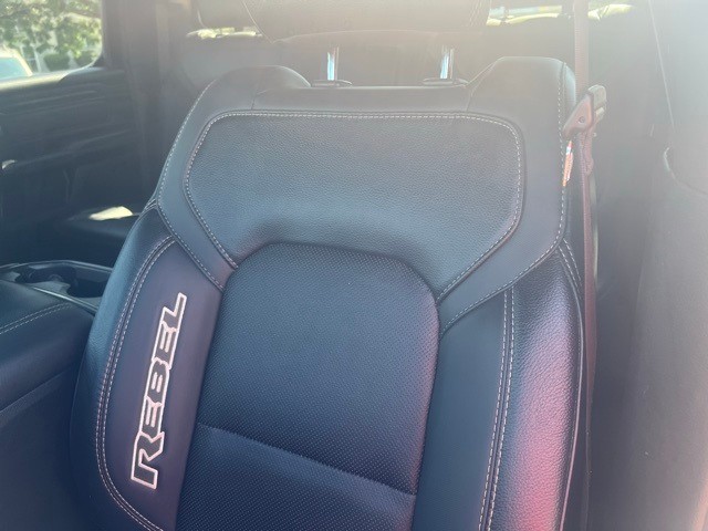 Ram 1500 Vehicle Full-screen Gallery Image 8