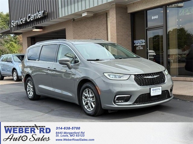 Chrysler Pacifica Touring - St. Louis MO