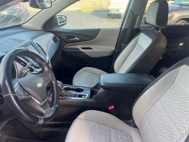 Chevrolet Equinox Vehicle Full-screen Gallery Image 5