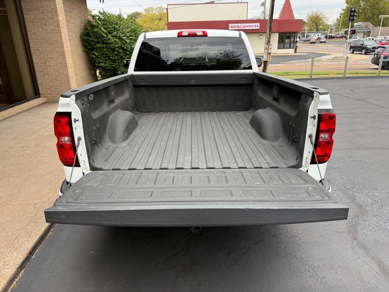 Chevrolet Silverado 1500 Vehicle Full-screen Gallery Image 6