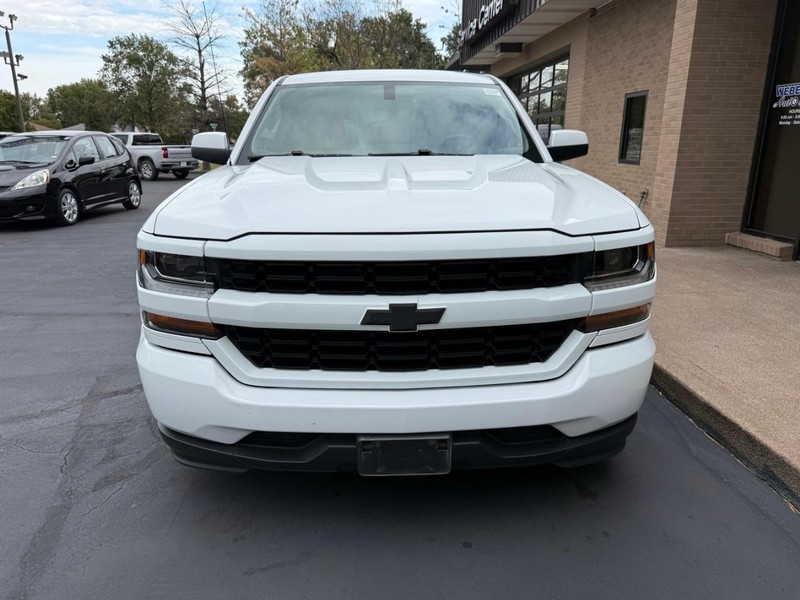 Chevrolet Silverado 1500 Vehicle Full-screen Gallery Image 9