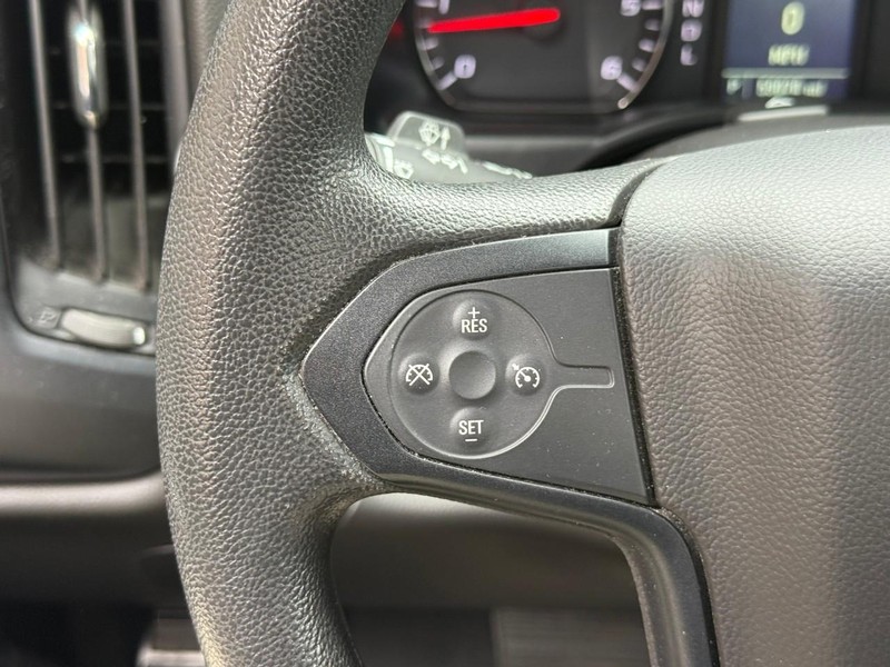 Chevrolet Silverado 1500 Vehicle Full-screen Gallery Image 14