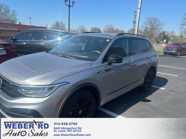 Volkswagen Tiguan SE R-Line Black - St. Louis MO