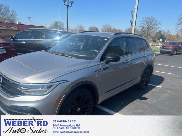 Volkswagen Tiguan SE R-Line Black - St. Louis MO