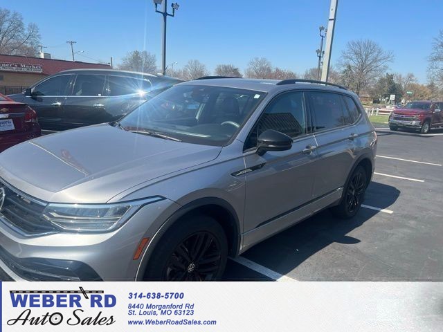 Volkswagen Tiguan SE R-Line Black - St. Louis MO