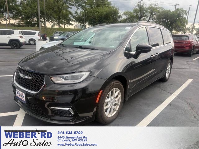 Chrysler Pacifica Touring L - St. Louis MO