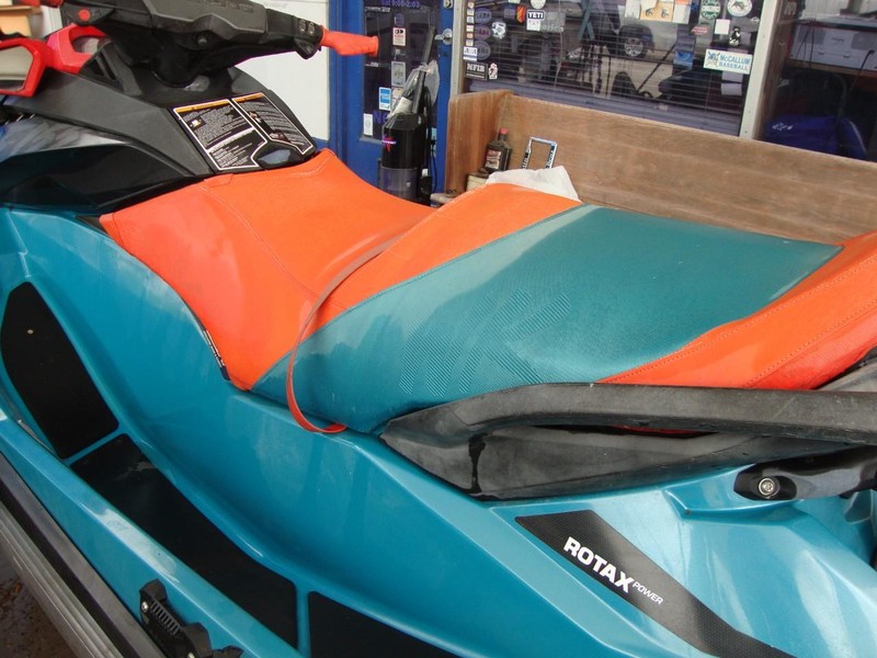 Seadoo WAKE155 Vehicle Full-screen Gallery Image 04