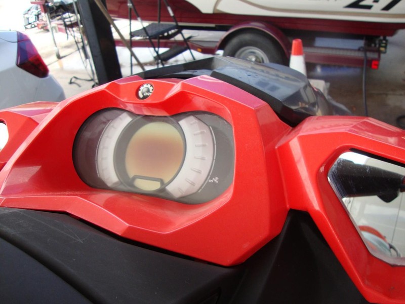 Seadoo WAKE155 Vehicle Full-screen Gallery Image 06