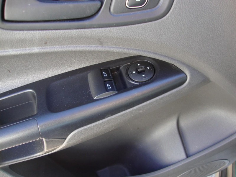 Ford Transit Connect Van Vehicle Full-screen Gallery Image 16