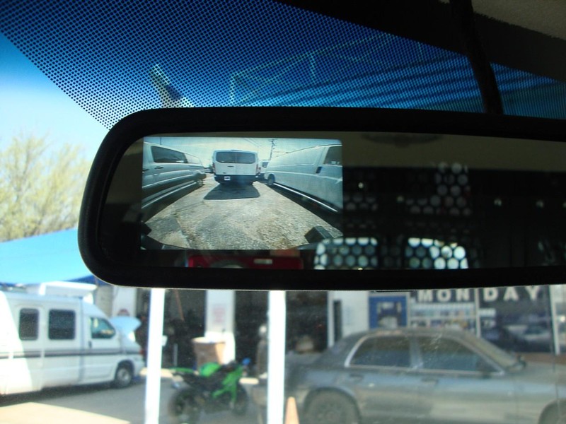 GMC Savana Cargo Van Vehicle Full-screen Gallery Image 10