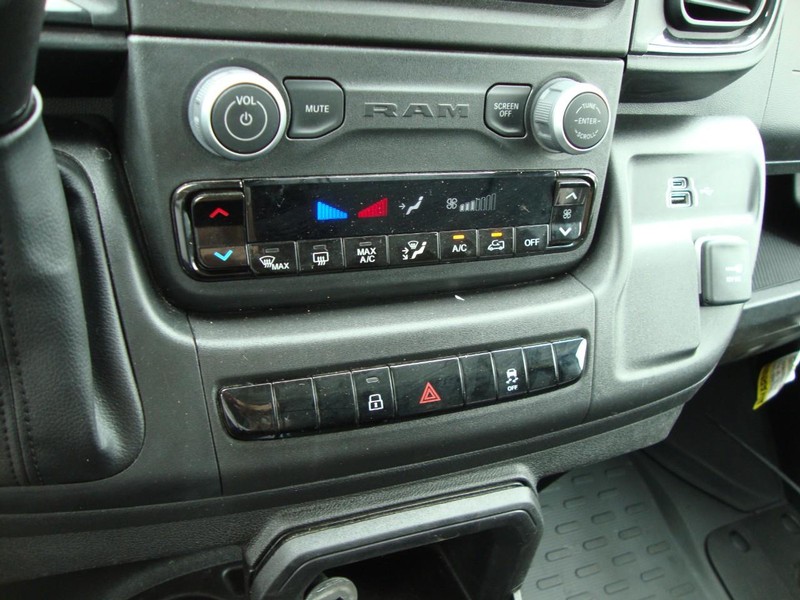 Ram ProMaster Cargo Van Vehicle Full-screen Gallery Image 10