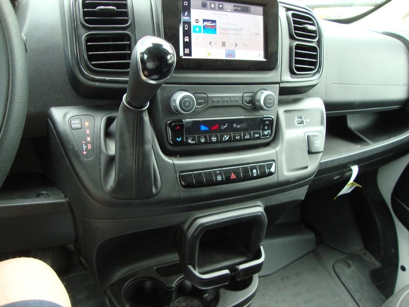 Ram ProMaster Cargo Van Vehicle Full-screen Gallery Image 07