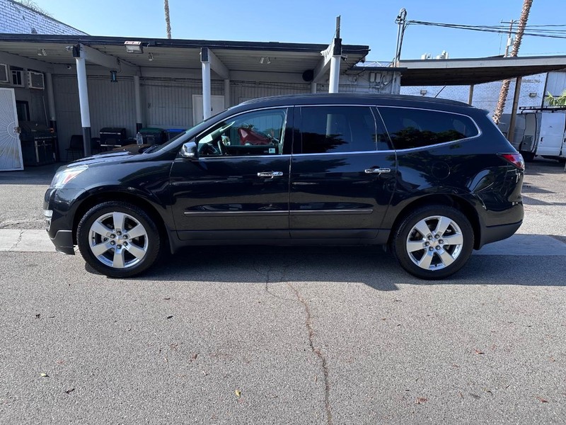 Chevrolet Traverse Vehicle Full-screen Gallery Image 2